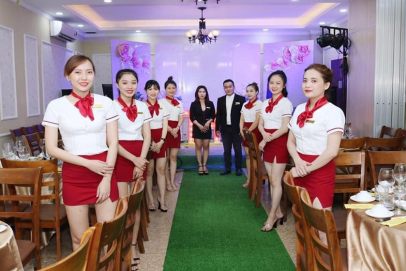 Đánh giá và phản hồi của khách hàng về cách phục vụ của nhân viên nhà hàng Thiên Hồng Phát